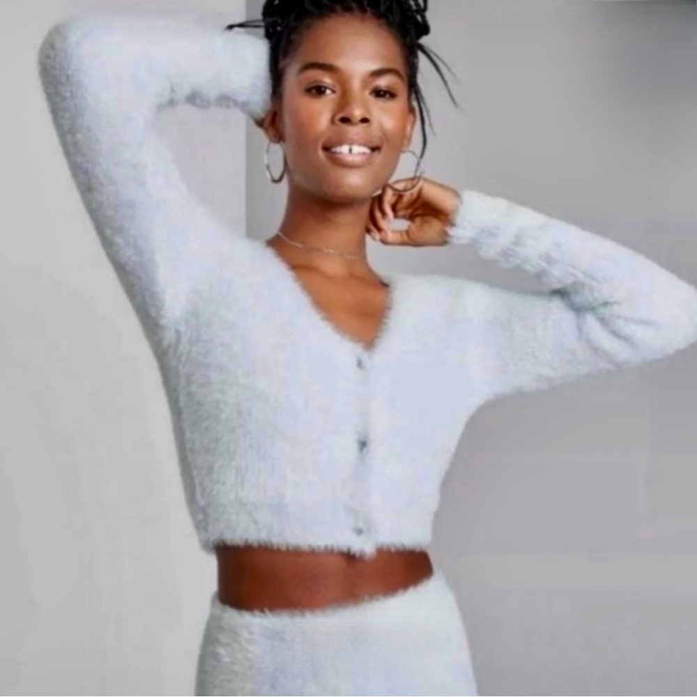 (NWOT) Fuzzy Cropped Cardigan XS